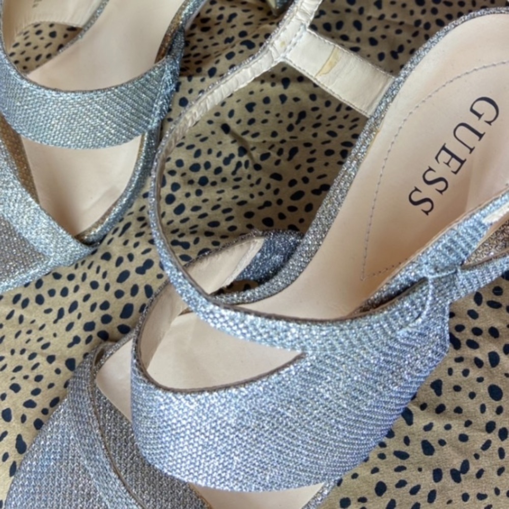✨Guess Sparkly Heels 🧚🏼‍♂️‍‍ - Picture 3 of 8
